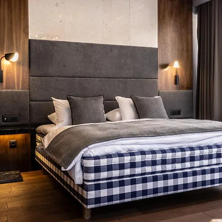 Hotel Apeiro Avant-garde
